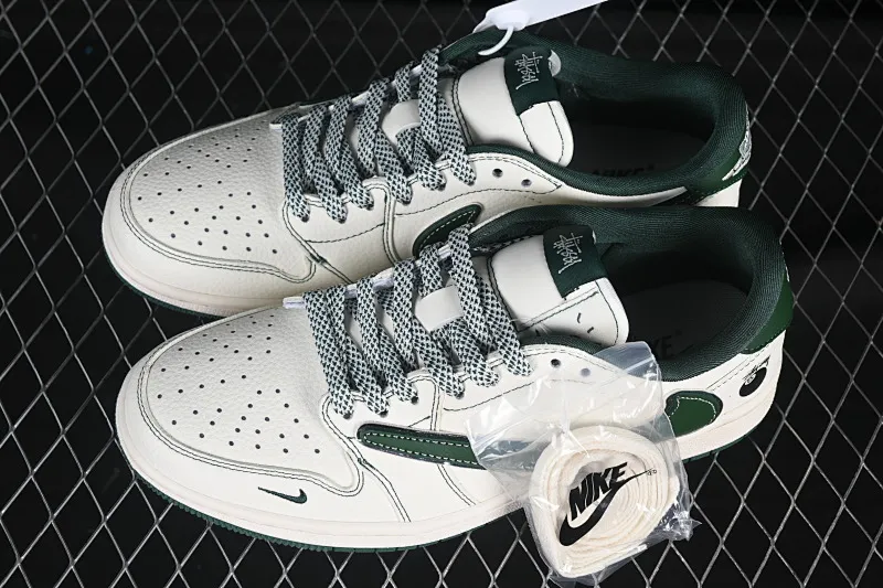 All categories Air Jordan Jordan series basketball shoes Air Jordan 1 Low High-end customized low-top sneakers Travis Scott x Fragment Design x Air Jordan 1 Low OG SP AJ1 Joe 1 Stussi joint beige black 8 low-top cultural casual sneakers ZH2598-243